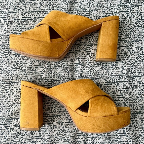 Chinese Laundry Teagan Yellow Suede Platform Mules - Picture 6 of 16